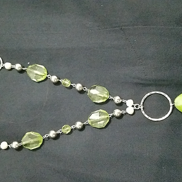 Silver Tone Necklace w Green Pendant, Cultured Pearls - Picture 4 of 7